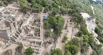Alanya’daki Syedra Antik Kenti’nde 1800 Yıllık Roma Stadyumu Ortaya Çıkarıldı