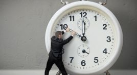 Neden Yaşlandıkça Zaman Daha Hızlı Geçiyor?