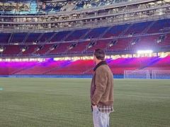 Lionel Messi Dört Yıl Aradan Sonra Barselona’ya Döndü Yenilenen Camp Nou’yu Ziyaret Etti