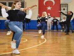 Alanya Belediyesi,Zeybek Kursunun Üçüncü Dönemi Başladı