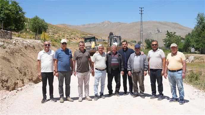 Akdam Yaylası Grup Yolunda Asfalt Mesaisi Başladı